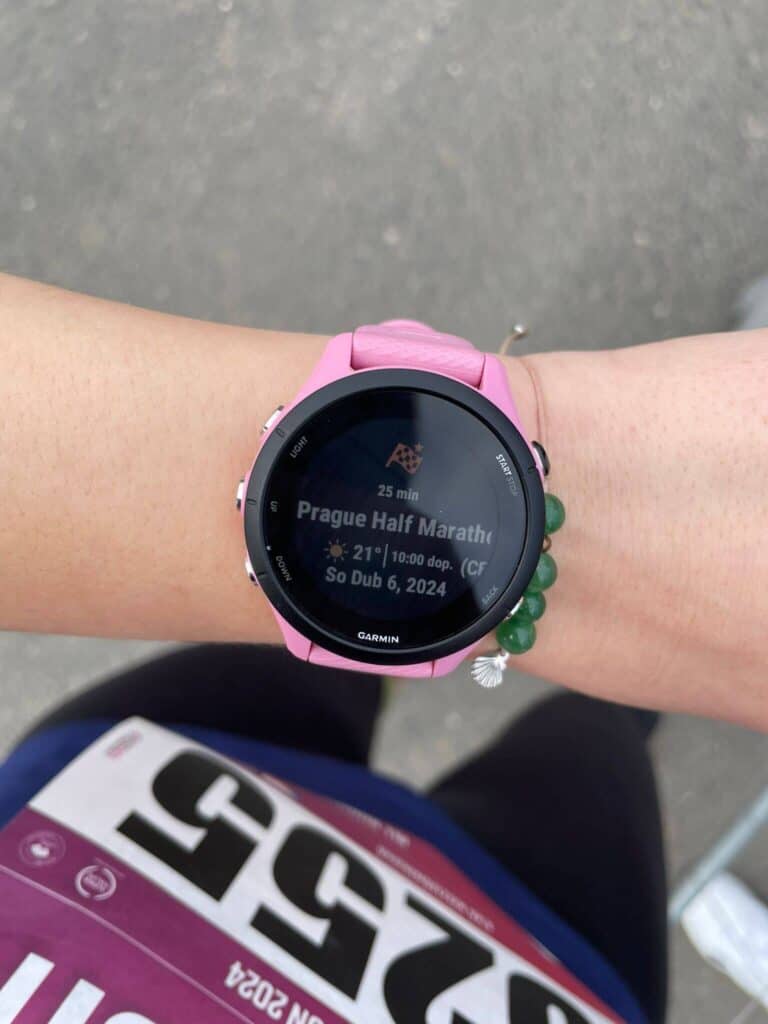 Garmin hodinky s ukazatelem startu půlmaratonu za 25 minut